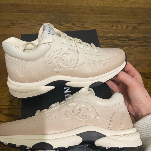 100 percent authentic Chanel Cream Leather women’s  Sneakers - Picture 1 of 2